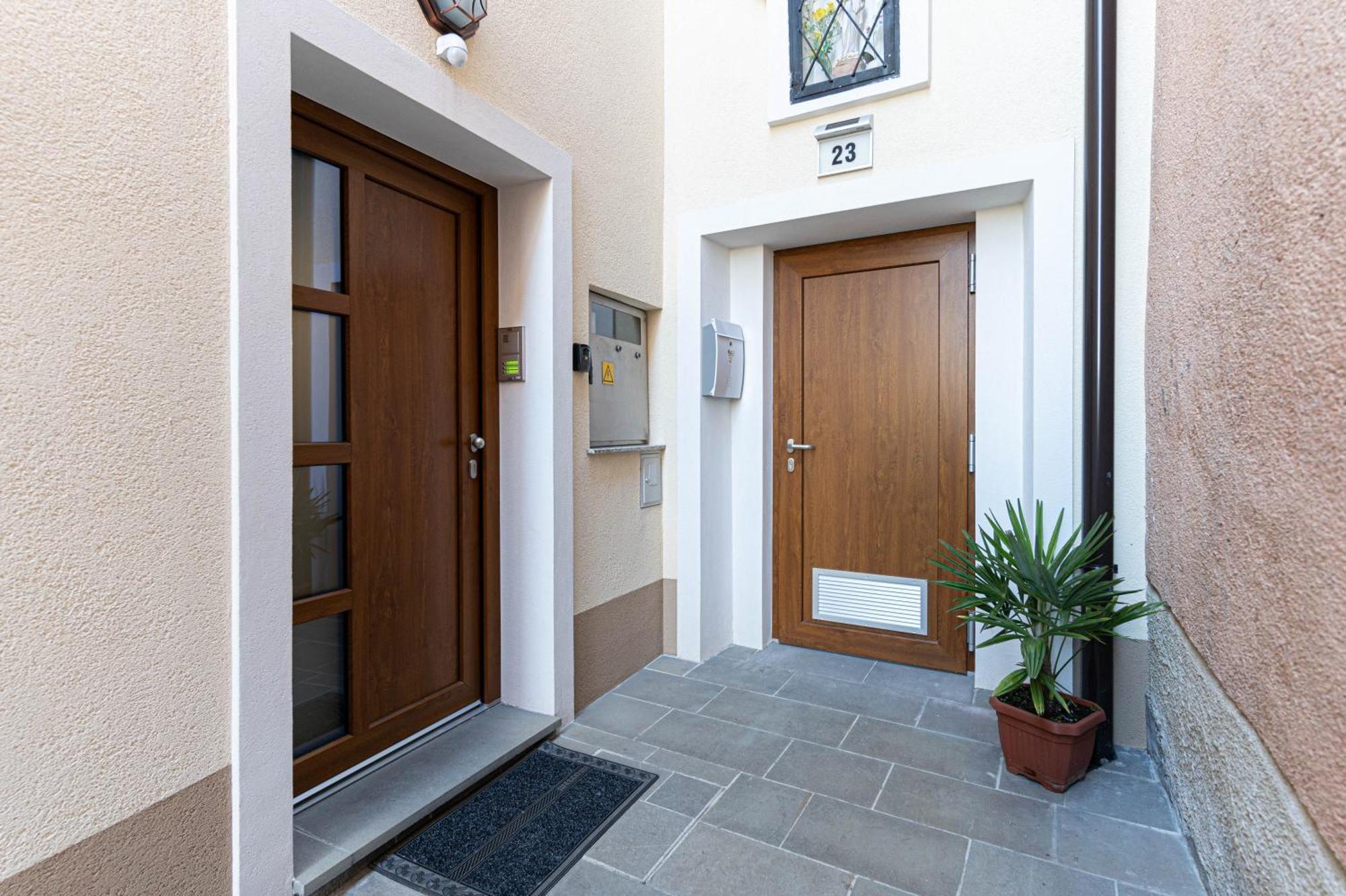 Apartmaji Ema Koper Luaran gambar